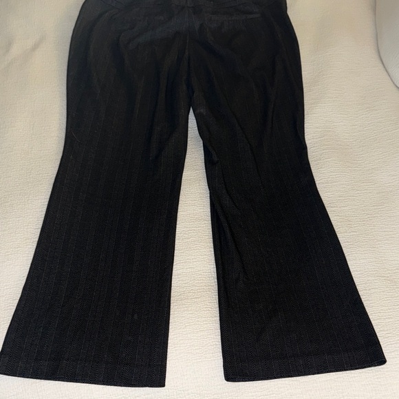 New York & Company Charcoal Suiting Pants, XL - Picture 5 of 8